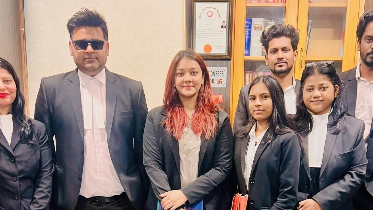 advocate in Dwarka Court